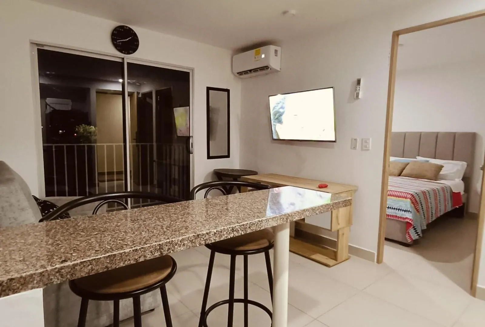 Apartamento Vacacional Con Piscina Wifi Y Netflix A 20 Min Del Parque Tayrona Ideal Para Trabajo Remoto Santa Marta  0*, Santa Marta (Magdalena)